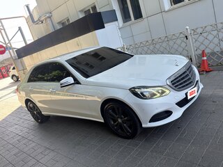 2013 Mercedes-Benz E-Класс 200 IV (W212, S212, C207) Рестайлинг, белый, 1500000 рублей, вид 3