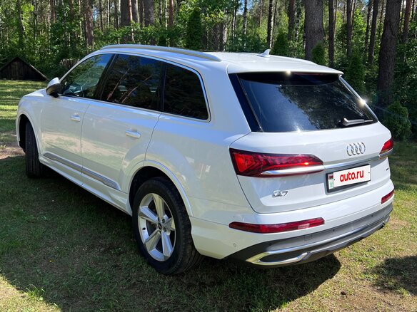 2021 Audi Q7 45 TFSI II (4M) Рестайлинг, белый, 3141000 рублей - вид 5