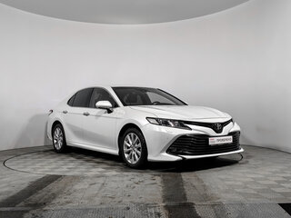 2019 Toyota Camry VIII (XV70), белый, 2199000 рублей, вид 3