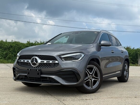 2022 Mercedes-Benz GLA 180 II (H247), серый, 1980999 рублей