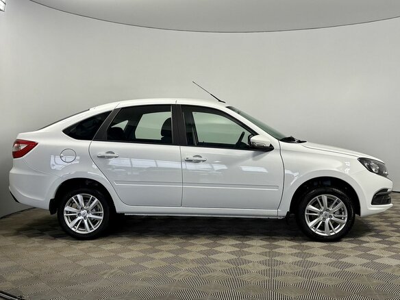 2026 Lada (ВАЗ) Granta I Рестайлинг, белый, 1213000 рублей - вид 5