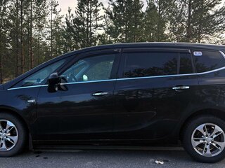 2012 Opel Zafira C, чёрный, 990000 рублей, вид 3