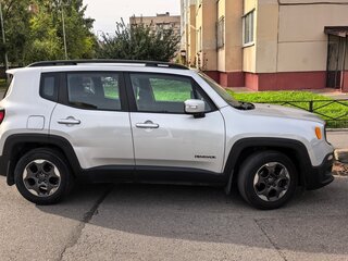 2015 Jeep Renegade I, серебристый, 1300000 рублей, вид 3