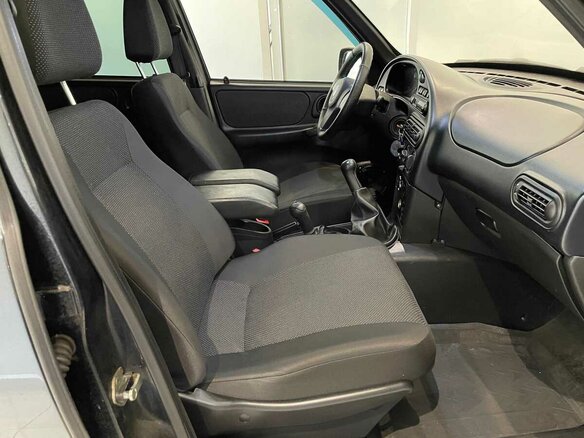 2013 Chevrolet Niva I Рестайлинг, чёрный, 379000 рублей - вид 10