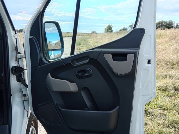 2013 Renault Master, белый, 2600000 рублей - вид 17