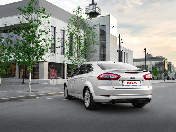 2011 Ford Mondeo IV Рестайлинг, серый - вид 3