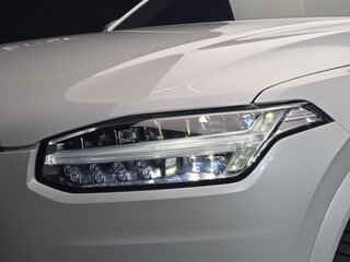 2025 Volvo XC90 B5 II Рестайлинг 2, белый, 7555069 рублей, вид 5