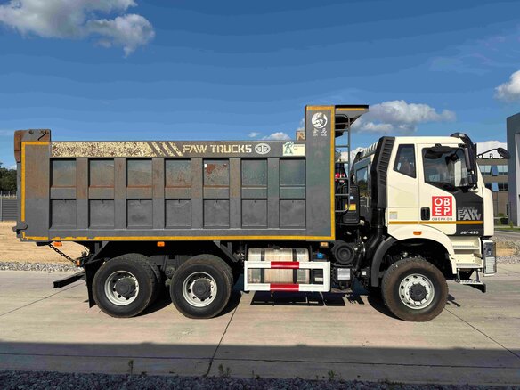 2022 FAW J6 CA3250, белый - вид 1