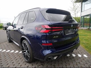 2026 BMW X5 40d IV (G05/G18) Рестайлинг, синий, 15980000 рублей, вид 3