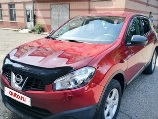 2011 Nissan Qashqai I Рестайлинг, красный, 820000 рублей, вид 1