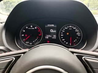 2021 Audi Q2 L 35 TFSI I Рестайлинг, белый, 1967000 рублей, вид 5