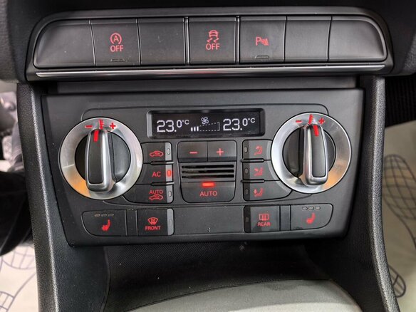 2012 Audi Q3 I (8U), белый, 1549000 рублей - вид 16