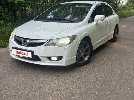 2010 Honda Civic VIII Рестайлинг, белый, 730000 рублей, вид 1