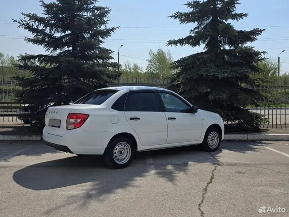 2019 Lada (ВАЗ) Granta I Рестайлинг, белый, 565000 рублей - вид 3