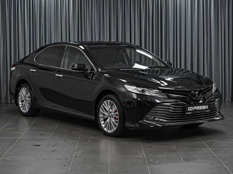 Toyota Camry VIII (XV70)