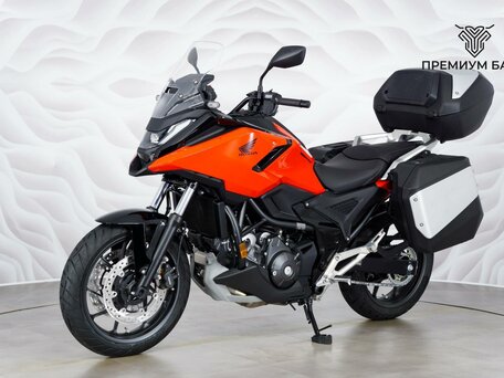 2026 Honda NC 750X, красный, 1549000 рублей, вид 3