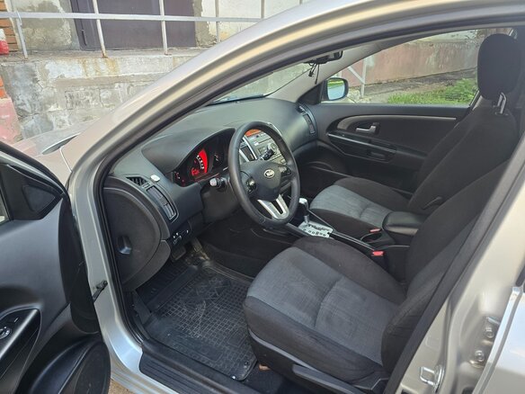 2011 Kia Ceed I Рестайлинг, серебристый, 700000 рублей - вид 6