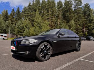 2013 BMW 5 серии 520i VI (F10/F11/F07), чёрный, 1370000 рублей, вид 1