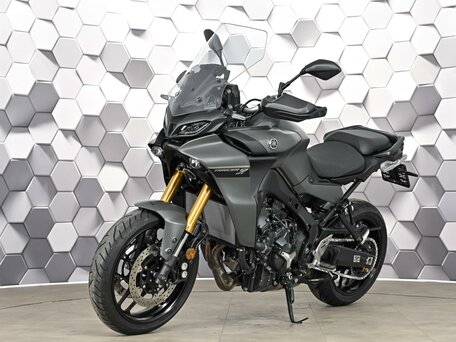 2021 Yamaha MT-09 Tracer (FJ-09), зелёный, 1299000 рублей, вид 2