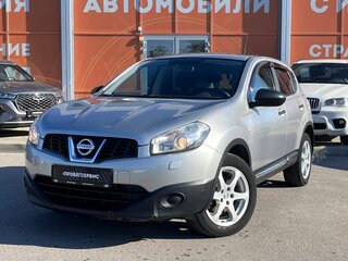 2013 Nissan Qashqai I Рестайлинг, серебристый, 955000 рублей, вид 1