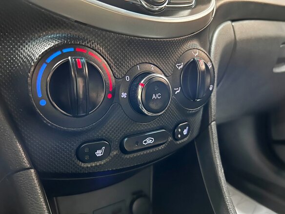 2011 Hyundai Solaris I, серый - вид 14