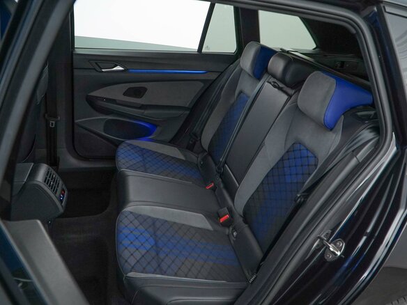 2021 Volkswagen Golf R VIII, чёрный, 5199077 рублей - вид 8