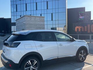 2020 Peugeot 3008 II Рестайлинг, белый, 1800000 рублей, вид 3