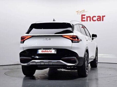 2023 Kia Sportage V, белый, 2830000 рублей, вид 4