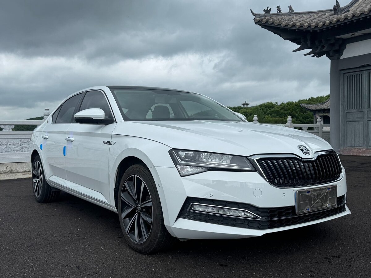Открыть фотографии: Skoda Superb III Рестайлинг