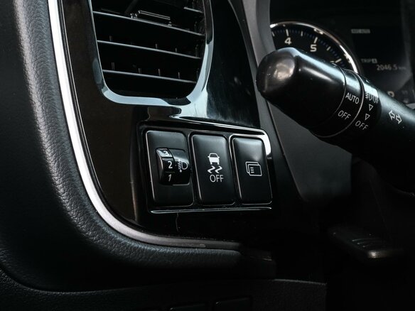 2012 Mitsubishi Outlander III, коричневый, 1235000 рублей - вид 18