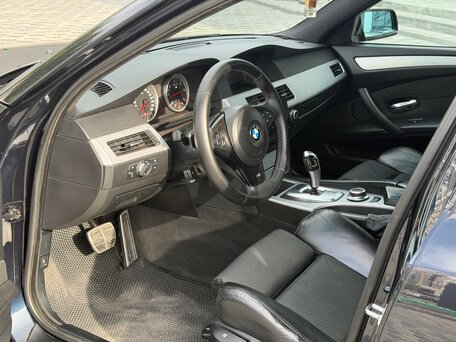 2007 BMW 5 серии 530d V (E60/E61) Рестайлинг, синий, 1500000 рублей, вид 4