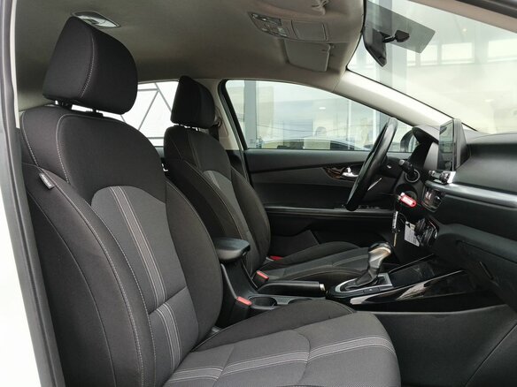 2021 Kia Cerato IV Рестайлинг, белый, 1149000 рублей - вид 19