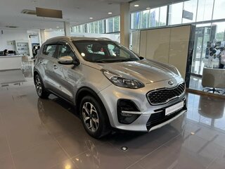 2020 Kia Sportage IV Рестайлинг, серебристый, 2539000 рублей, вид 3