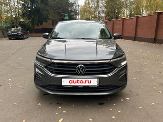 2021 Volkswagen Polo VI, серый, 1550000 рублей, вид 2