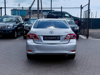 2010 Toyota Corolla X (E140, E150) Рестайлинг, серебристый, 949990 рублей, вид 5
