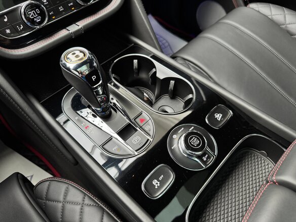 2019 Bentley Bentayga I, чёрный, 12950000 рублей - вид 31