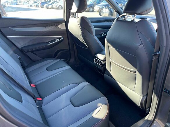 2026 Geely Cityray, серый, 3344990 рублей - вид 12