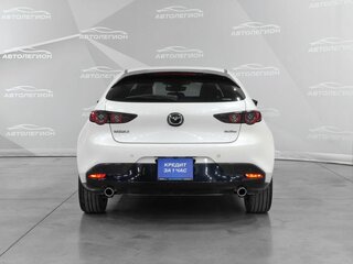 2020 Mazda 3 IV (BP), белый, 1770000 рублей, вид 4