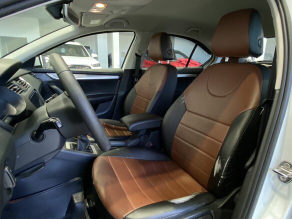 2019 Skoda Octavia III (A7) Рестайлинг, белый, 1399900 рублей - вид 18