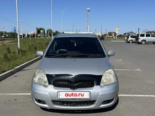 2003 Toyota Vitz I (P10), серебристый, 365000 рублей, вид 2
