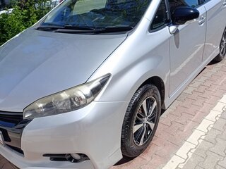 2012 Toyota Wish II Рестайлинг, серебристый, 1450000 рублей, вид 3