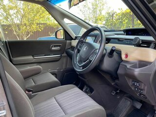 2018 Honda Freed II, серый, 1600000 рублей, вид 5