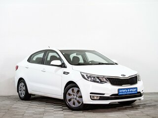 2016 Kia Rio III Рестайлинг, белый, 929000 рублей, вид 1