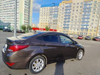 2016 Hyundai Solaris I Рестайлинг, коричневый, 1000000 рублей, вид 4
