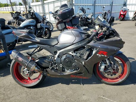 2017 Suzuki GSX-R 600, чёрный, 752030 рублей, вид 1