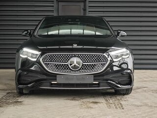 2025 Mercedes-Benz E-Класс 300 VI (W214, S214), чёрный, 9700000 рублей, вид 2