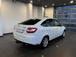 2016 Lada (ВАЗ) Granta I, белый, 460000 рублей, вид 3