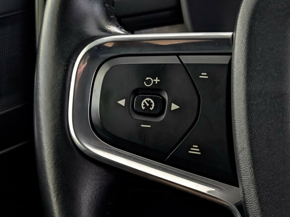 2018 Volvo XC40 I, серый - вид 25