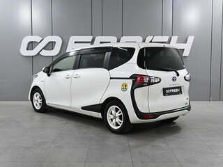 2020 Toyota Sienta II Рестайлинг, белый, 1890000 рублей, вид 2