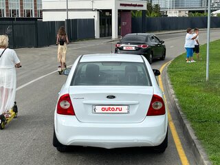 2010 Ford Focus II Рестайлинг, белый, 399000 рублей, вид 4